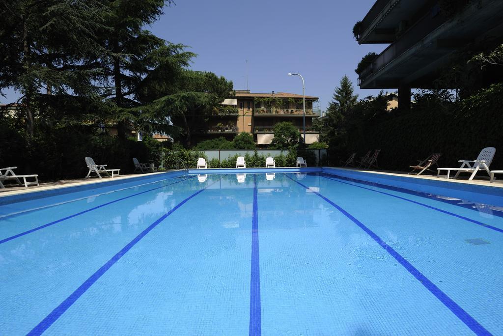Residence Parco Salario Рим Экстерьер фото